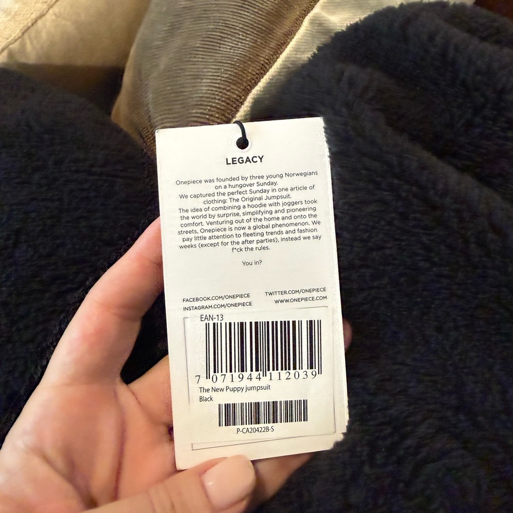 ONEPIECE Black Hooded Onesie - new puppy jumpsuit - small. BRAND NEW WITH TAGS - Picture 8 of 10